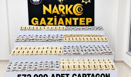Gaziantep’te bir adrese baskın: İçeriden 572 bin uyuşturucu hap çıktı