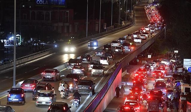 İsrail’in saldırıları sonrası Lübnan’da göç başladı