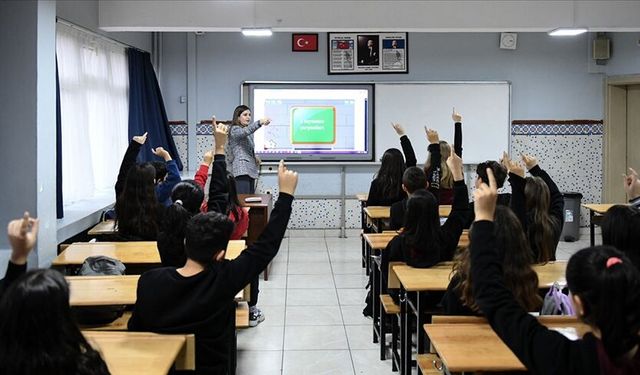MEB, lise öğrencilerine yönelik "Ara Tatil Rehberi" hazırladı