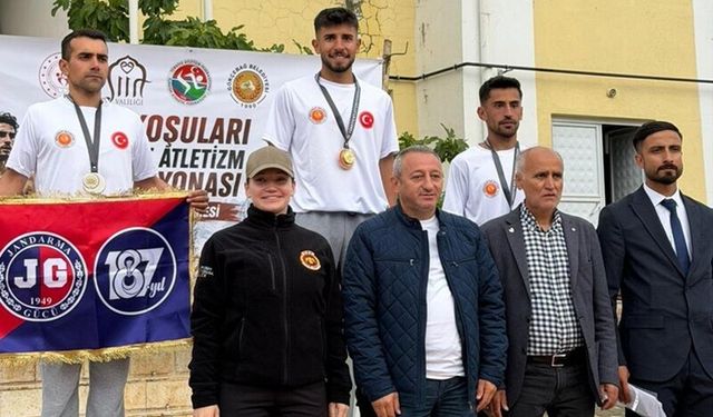Dicle Üniversitesi öğrencileri Türkiye Dağ Koşusu Şampiyonası’na damga vurdu.