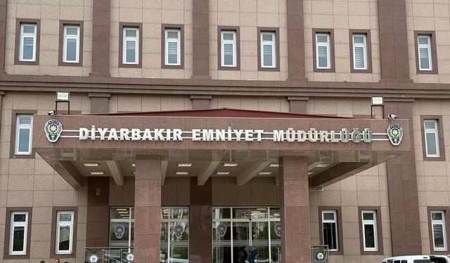 Diyarbakır'da iş yerine silahlı saldırı düzenlediği iddiasıyla bir şüpheli tutuklandı