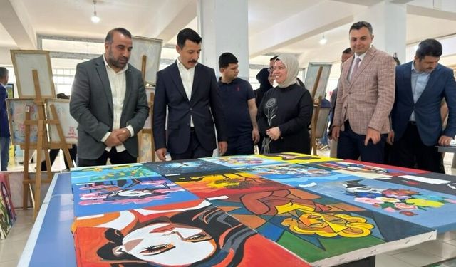 Kulp Anadolu Lisesi’nde öğrencilerden sanat şöleni