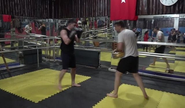 Milli sporcu İsa Taşdemir, muaythaide dünya şampiyonluğunu hedefliyor