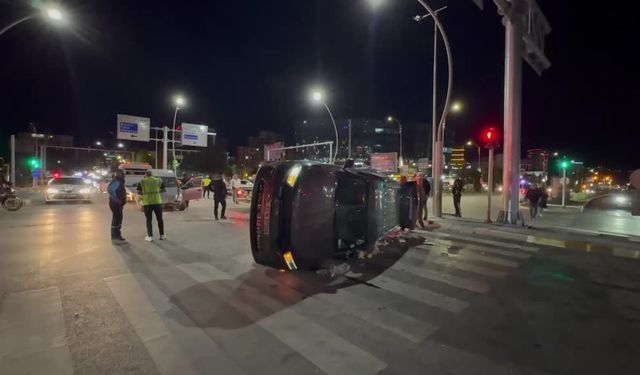 Elazığ'da otomobil ile SUV tipi aracın çarpıştığı kazada 11 kişi yaralandı