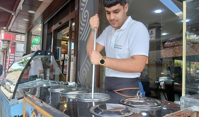 Diyarbakır'da Sıcaklıklar Bastırdı Dondurma Tezgahları Şenlendi