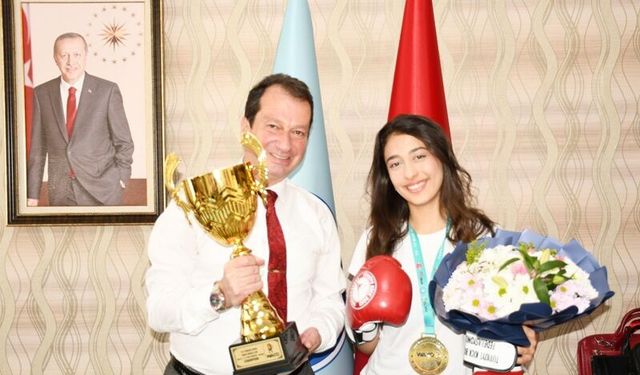 Dicle Üniversitesi’nde Şampiyonluk Gururu
