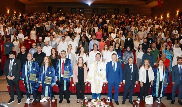 BÖLGENİN EN ESKİ DİŞ HEKİMLİĞİ FAKÜLTESİNDE 50. YIL COŞKUSU