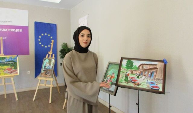 İşitme ve konuşma engelli Emine Nur Çelik ilk kişisel resim sergisini açtı