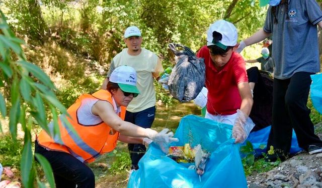 Dünya Çevre Günü’nde Sur Bağıvar’da Temizlik Etkinliği