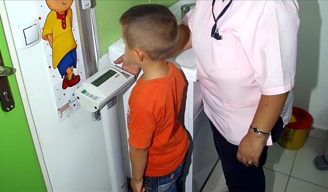 Çocuklarda boy uzamasında en önemli rolü "doğal beslenme" üstleniyor