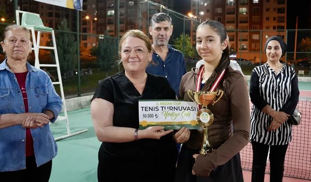 280 sporcunun katıldığı 3. Rezan Cup renkli finalle tamamlandı