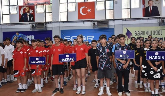 Anadolu Yıldızlar Ligi Voleybol Heyecanı Başladı