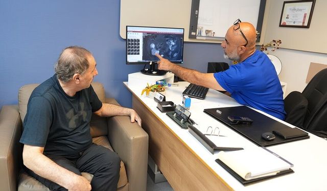 Tek böbrekte gelişen iki tümör organ koruyucu ameliyatla çıkarıldı