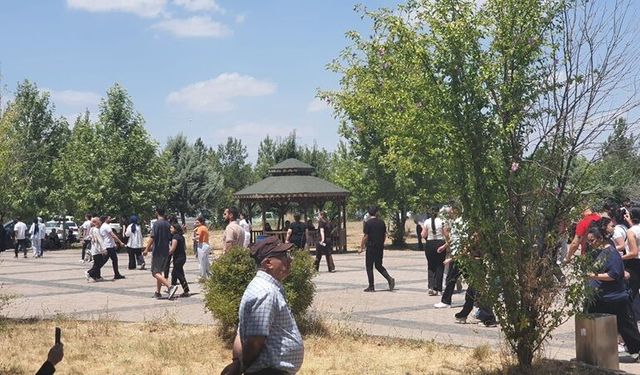 Diyarbakır'da Öğretmen Adayları Saat 14.45'te Yeniden Sınavda!