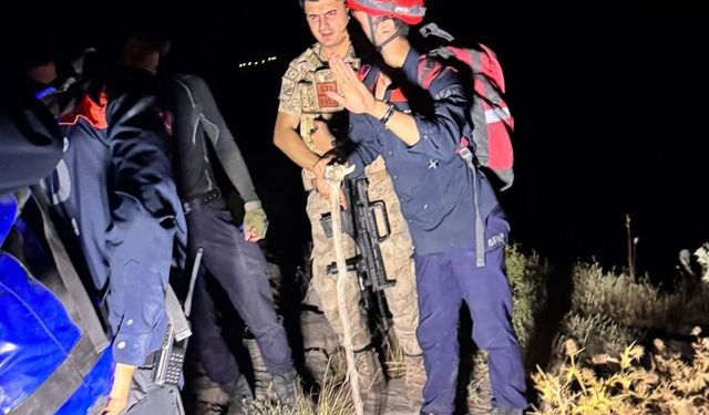 Şırnak'ta Dağda Mahsur Kalan Mühendislere Helikopterli Operasyon!