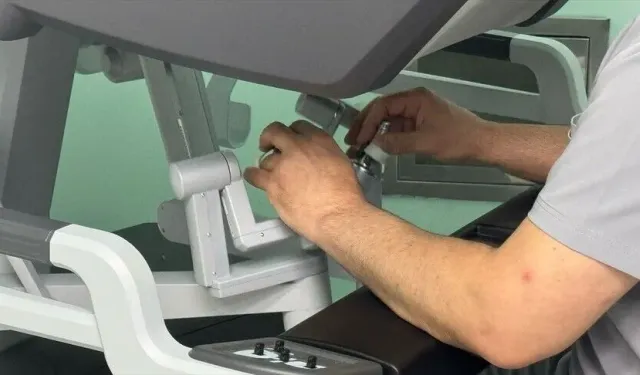 Uyku apnesi rahatsızlığına robotik cerrahiyle tedavi