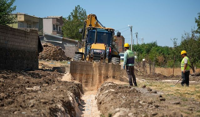 Çarıklı'da Sık sık arızalanan eski hat yenileniyor