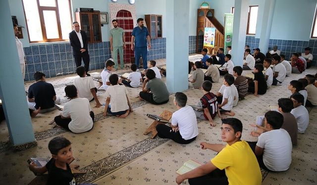 Diş hekimlerinden Diyarbakır'daki çocuklara mobil hizmet