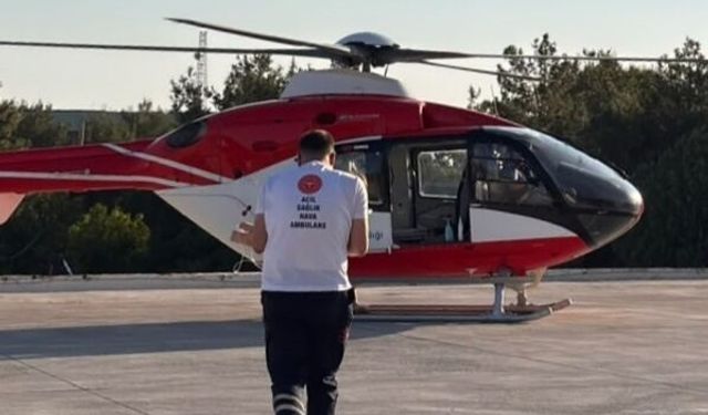 Gaz lambası yağı içen 2 yaşındaki çocuk ambulans helikopterle Diyarbakır’a sevk edildi