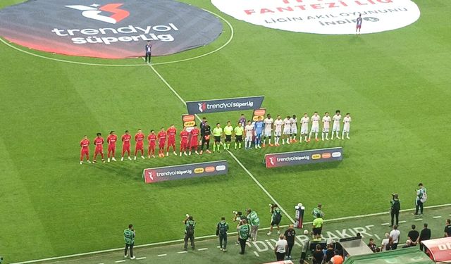 Amedspor-Başakşehir karşılaşması başladı