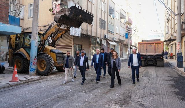 Bağlar’da Asfalt  Çalışmasına Yerinde İnceleme