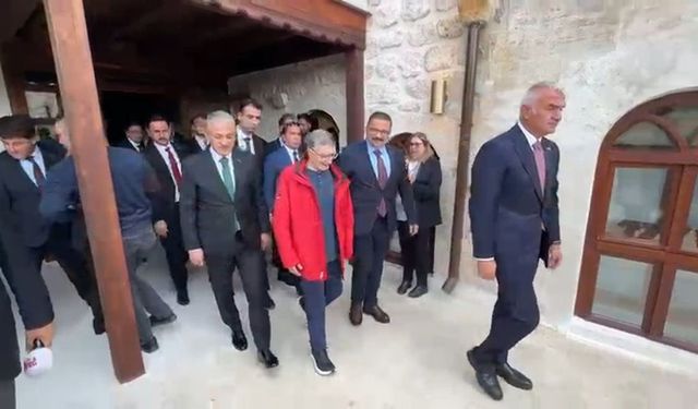 Bakan Ersoy ve Prof. Dr. Aziz Sancar "Bilim Evi" Kurdelesini Kesti