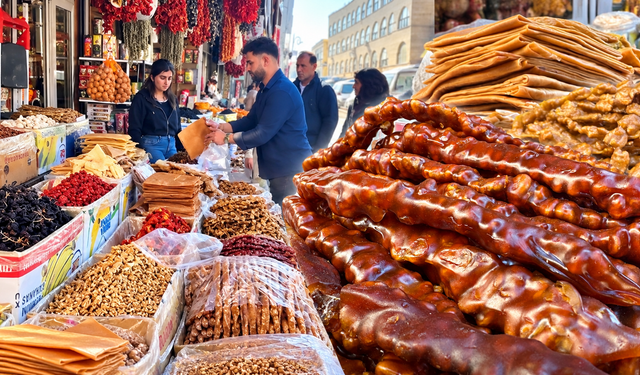 Diyarbakır’da Kışlık Lezzetler Tezgâhlarda! Pestil ve Cevizli Sucuğa Yoğun İlgi