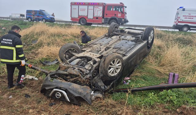 Mardin'de otomobil şarampole devrildi: 3 Yaralı