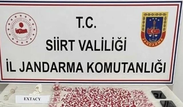 Siirt’te “Dur” İhtarına Uymayan Sürücüden 51 Kilo Esrar Çıktı
