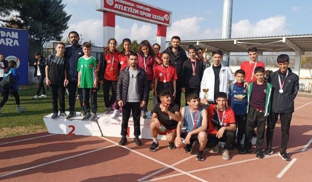 Kulp Sporcuları Kros Müsabakalarında Zirvede