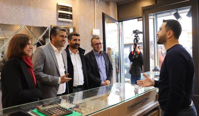 DEM Parti Heyeti Kulp Esnaflarını ziyaret etti