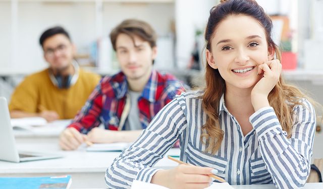 Üniversite tercihi yaparken aileler yönlendirici değil destekleyici olmalı