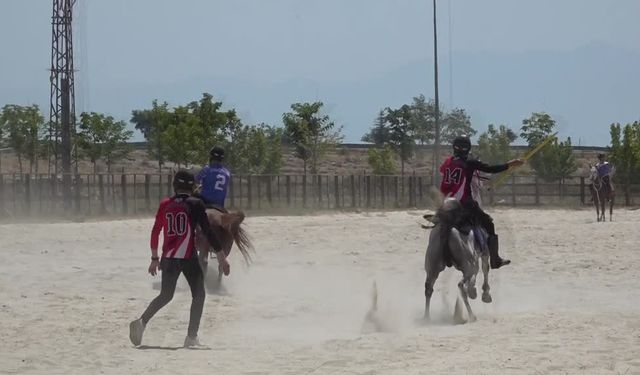 Ata sporu cirit Malazgirt Zaferi kutlamalarına renk kattı