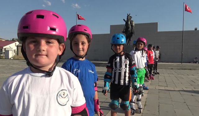 Kars'ın tekerlekli patencileri Türkiye şampiyonasına hazırlanıyor