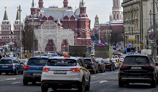 Rus otomotiv sektörü yüksek faiz ve Çin rekabetiyle sarsılıyor