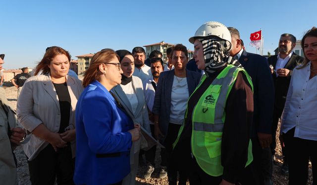 130 bin metrekarelik millet bahçesinin yapımı devam ediyor