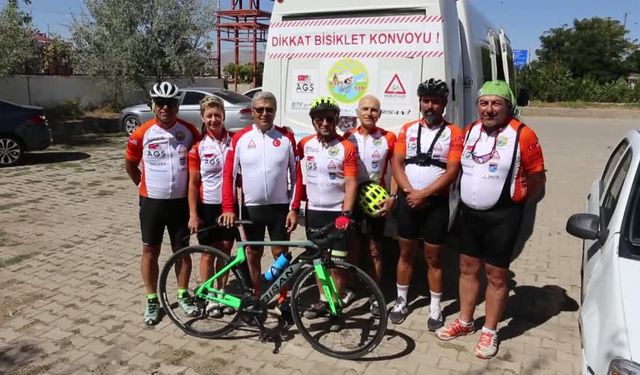 Ani'den yola çıkan Türk ve ABD'li bisikletliler eğitime destek için pedal çeviriyor