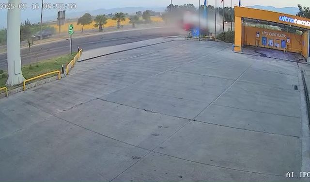 Tanker ile yolcu minibüsünün çarpışması sonucu 3 kişi yaralandı