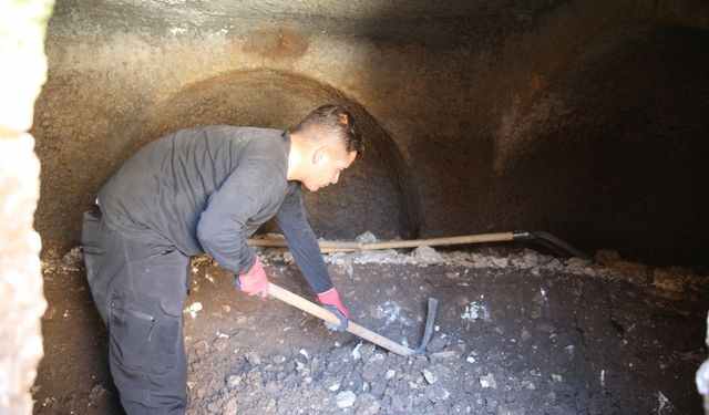 Tharsa Antik Kenti'nde 8 oda mezarı bulundu