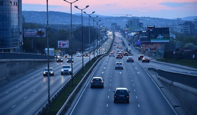 Trafiğe 215 bin yeni araç girdi
