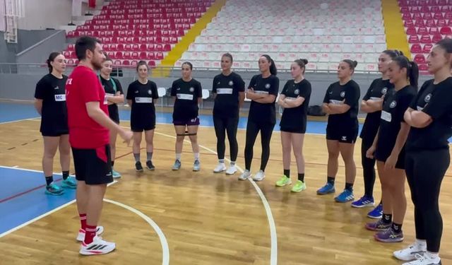 Yozgat’ın yeni gururu: Kadın hentbol takımı 1. Lig’e adım attı