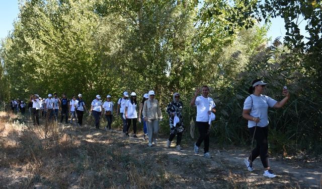 Hevsel Bahçeleri’nde doğa yürüyüşü
