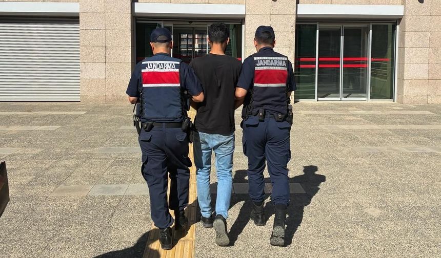 Kesinleşmiş 17 yıl 6 ay hapis cezası bulunan firari hükümlü yakalandı