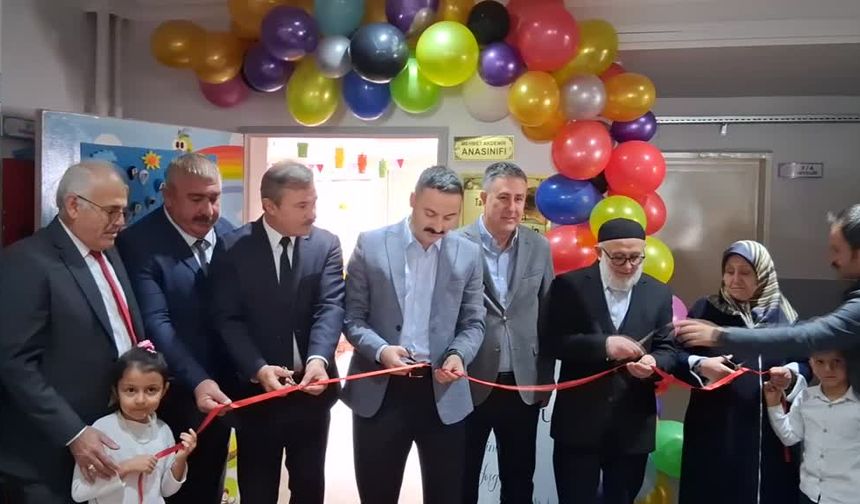 78 yaşındaki kadın vefat eden eşi adına ana sınıfını donattı