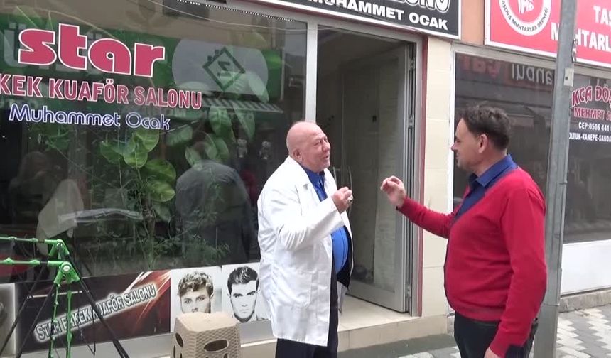 Babasından öğrendiği berberliği 62 yıldır aynı heyecanla sürdürüyor