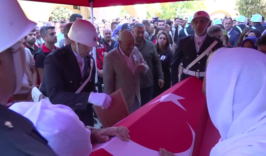 Şehit polis memuru Ömer Amilağ, Şanlıurfa'da son yolculuğuna uğurlandı