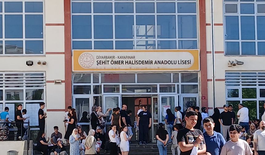 Diyarbakır'da LGS Sınavı Başladı