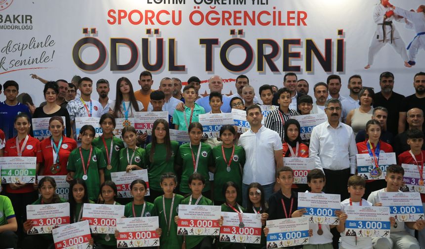 Diyarbakır'da 63 sporcu öğrenci ödüllendirildi