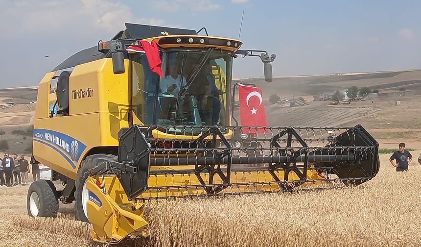 Özgür Özel Diyarbakır'da Biçerdöver Başına Geçti