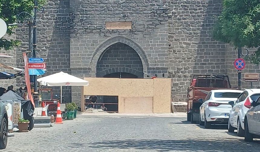 İç Kale Parkı Araç Trafiğinden Arındırılıyor